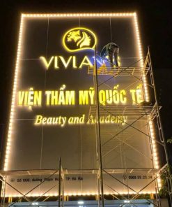 Thi công biển hiệu mặt dựng Alu có đèn