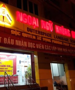 Thi công biển hiệu chữ nổi có đèn chiếu sáng